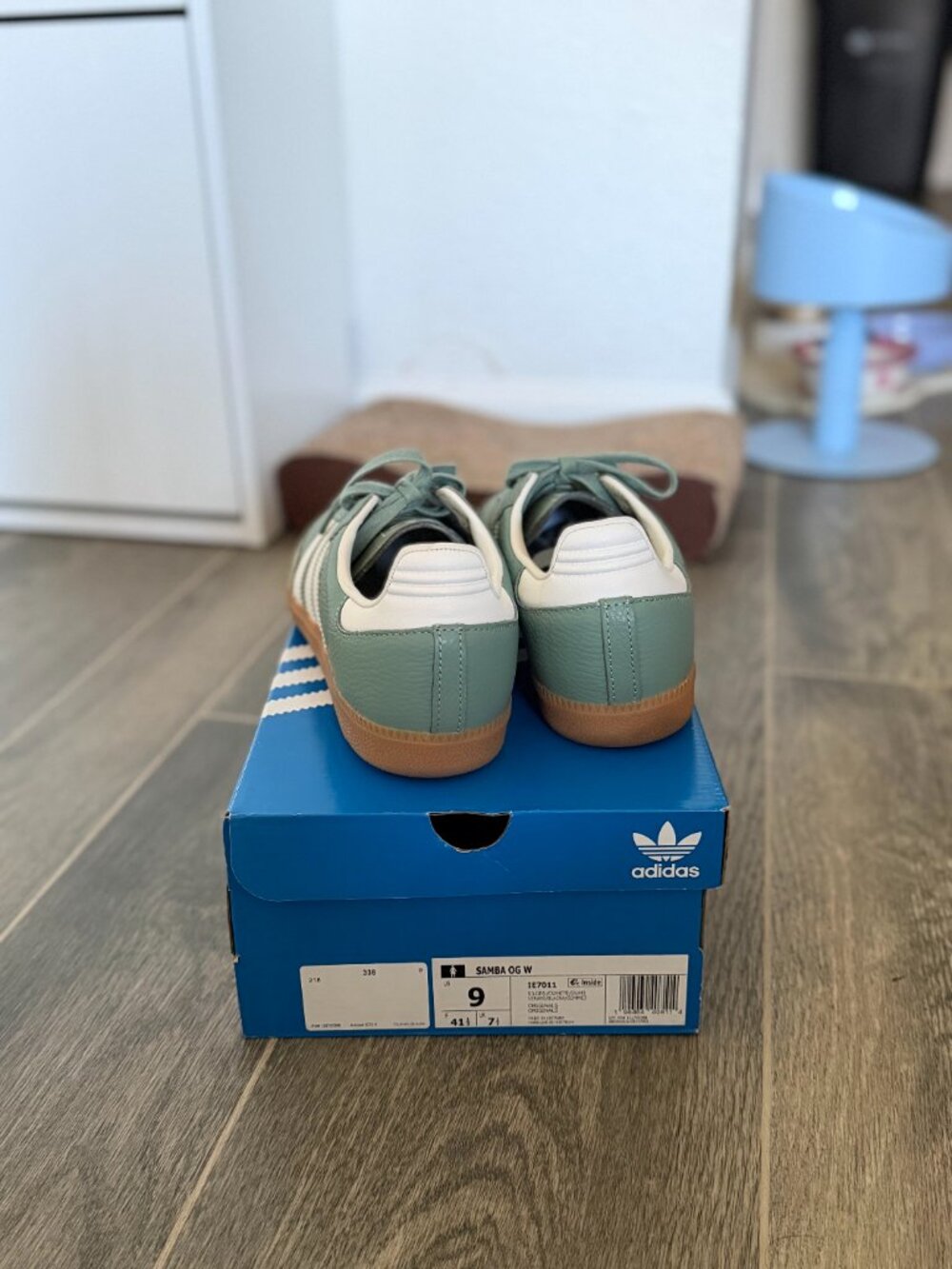 Adidas Samba OG Silver Green – Women's Size 9 – Original Box Included - Picture 4 of 4